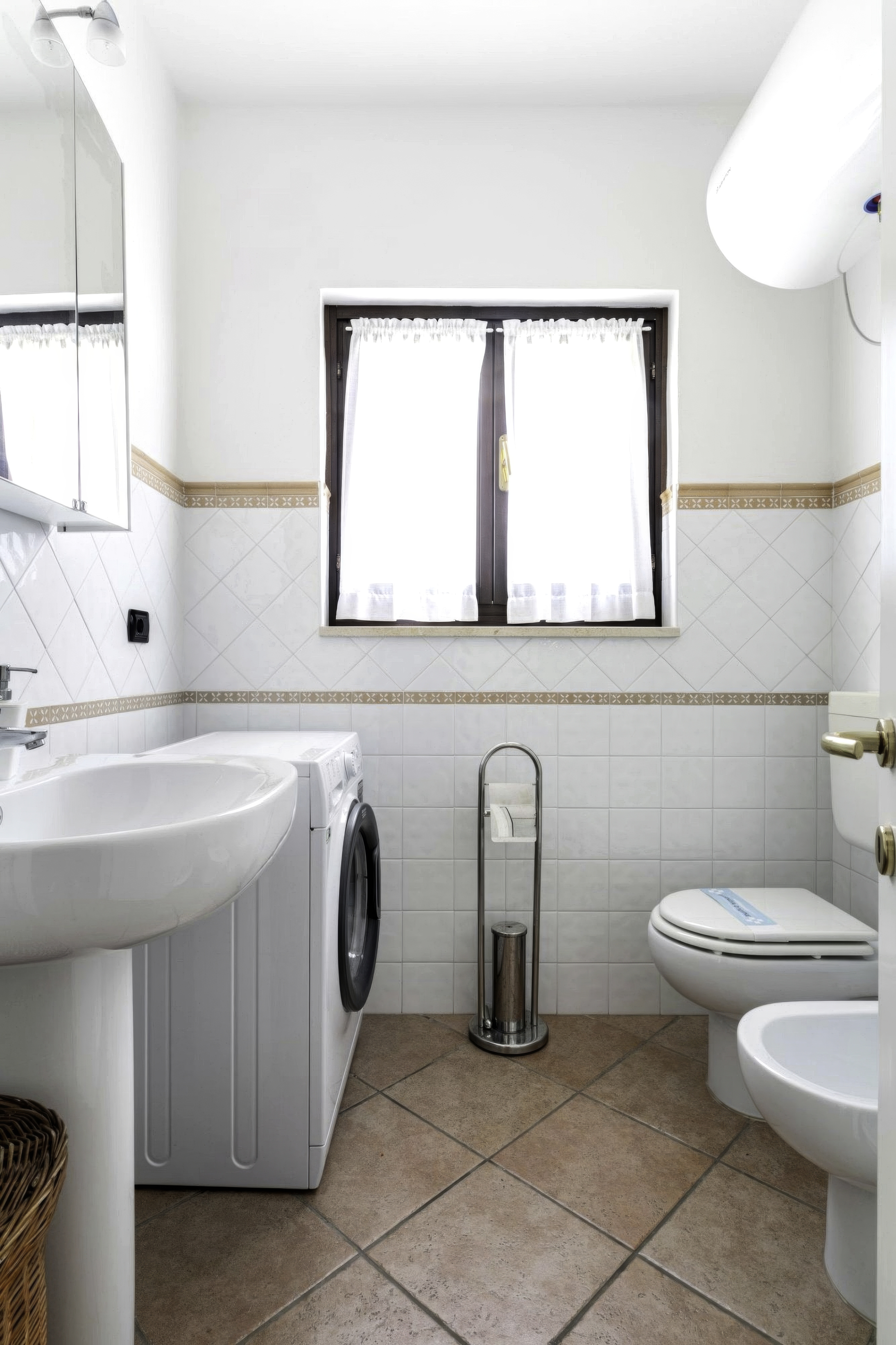 Villa Albarella bathroom 4